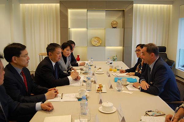 Wen Shugang in France visiting several French energy enterprises-3