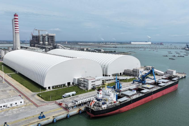 港口公司北海码头首次开展双钟摆式运输业务-1