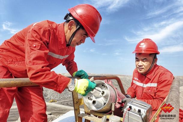 准能黑岱沟矿为供电线路春检夯实供电根基-1