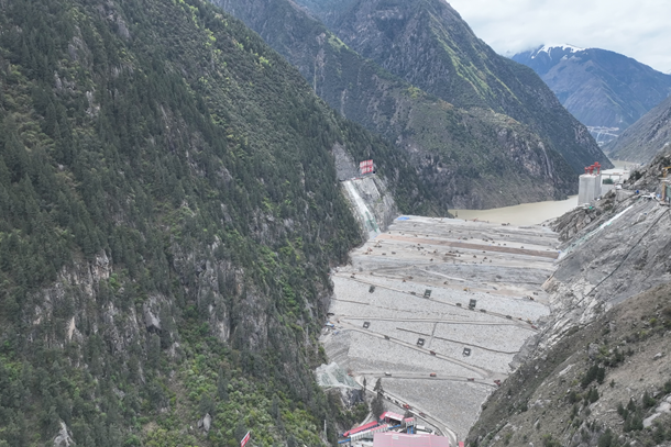 大渡河双江口水电站大坝填筑方量突破3500万方-1