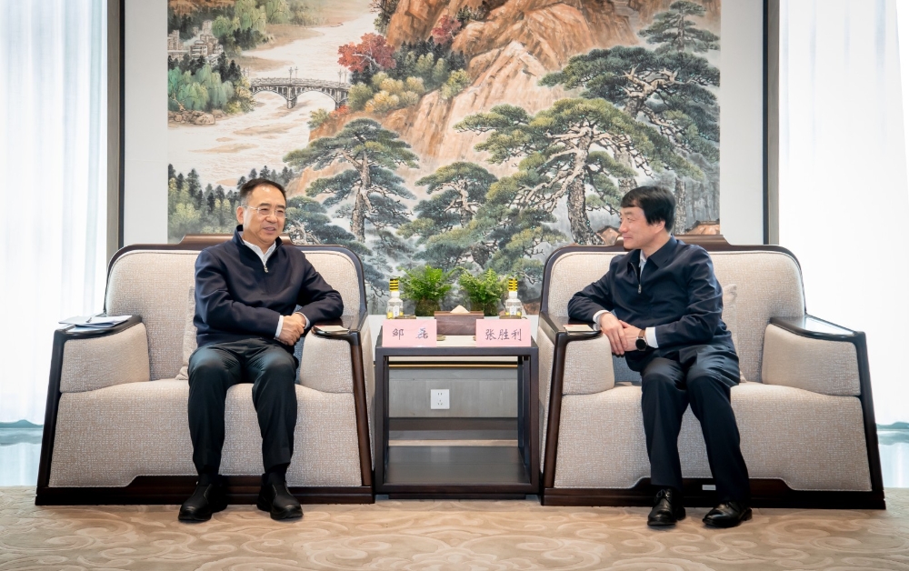 邹磊会见榆林市委书记、市长张胜利-1