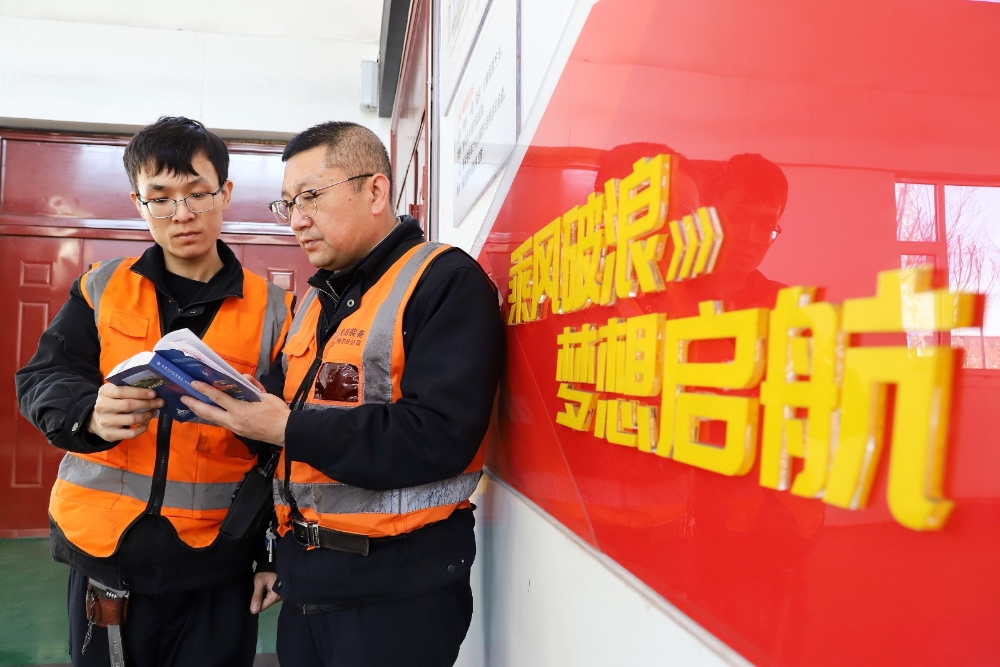 “对敲”：钢轨上的安全守护者-1
