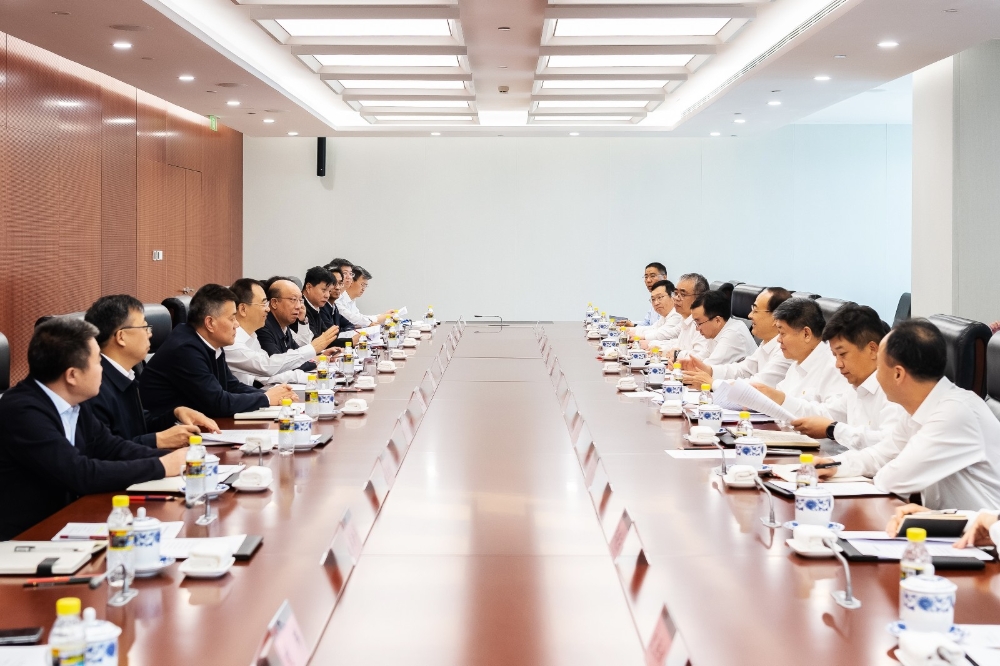邹磊会见中国中车党委书记、董事长孙永才-1