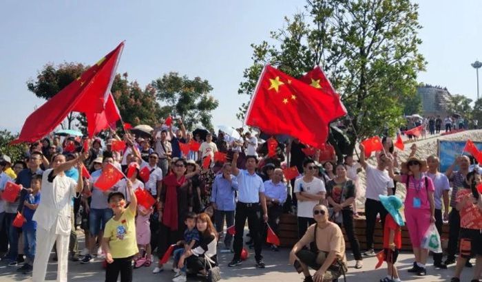 Three Gorges Dam sees record number of tourists-1