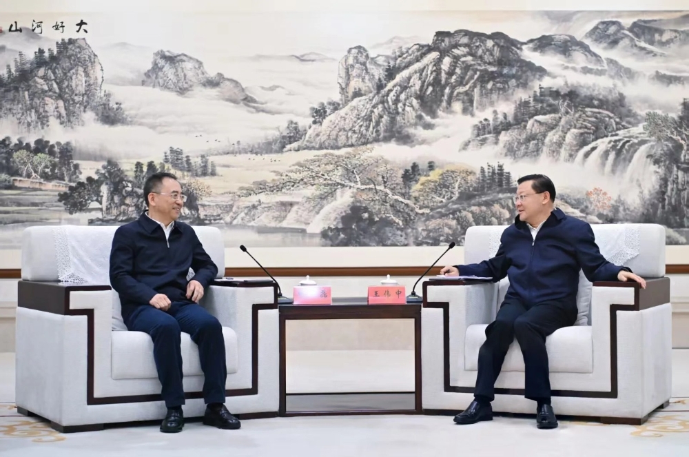 邹磊拜会内蒙古自治区党委书记王伟中、自治区人民政府主席包钢-1