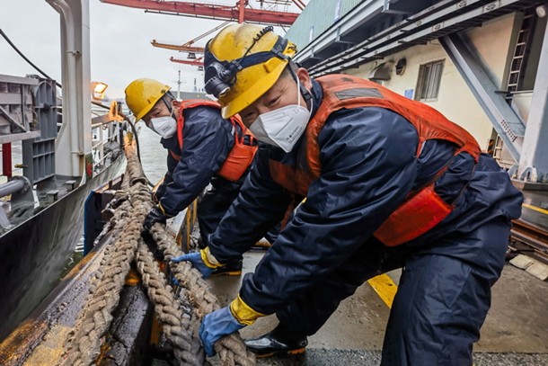 江苏谏壁公司战严寒斗风雨稳保供-2