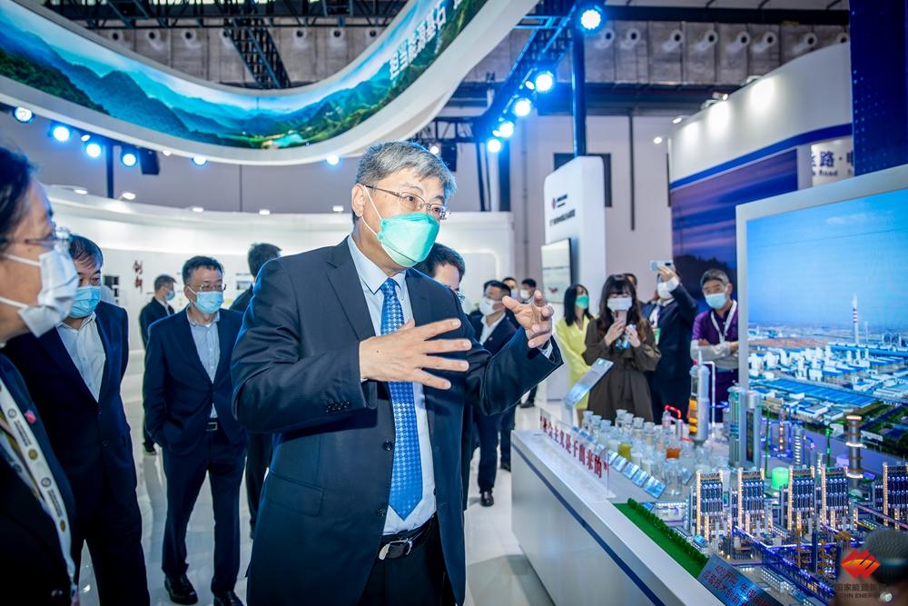 刘国跃出席中国电力企业联合会2022年会和2022亚太电协CEO会议并发表主旨演讲-2