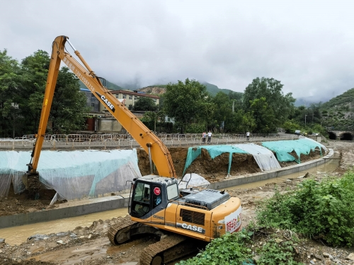 应急防汛，冲在一线的“电建人”-1