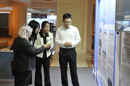 华能亮相第七届东亚峰会清洁能源论坛-1